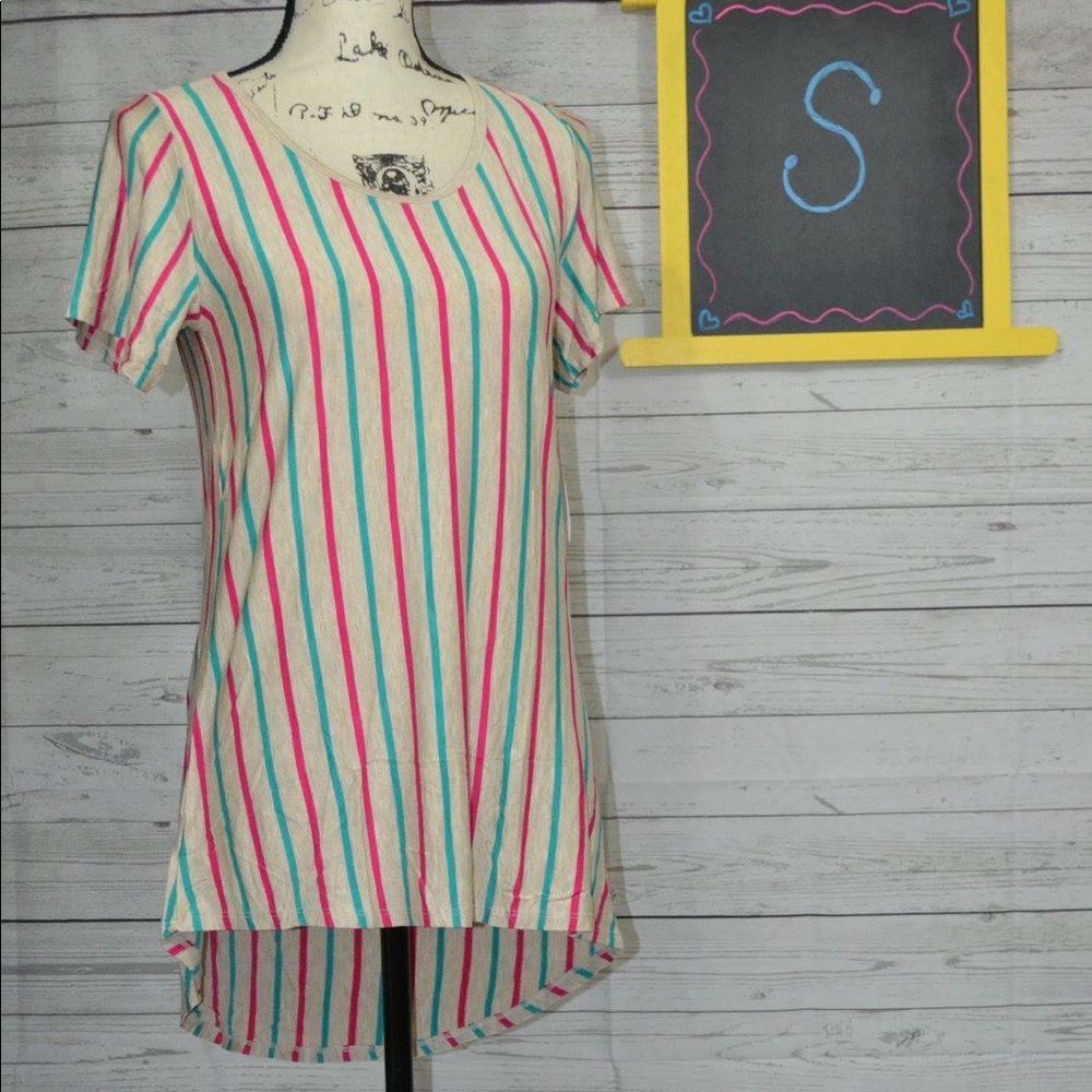 Small LuLaRoe Classic T